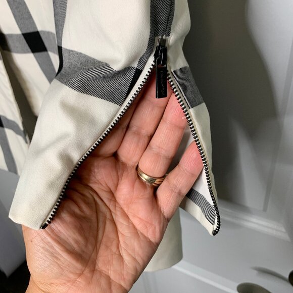 Karl Lagerfeld Paris, Ivory/Black Plaid Long Sleeve Jacket in Women's Size 4 - Picture 5 of 9